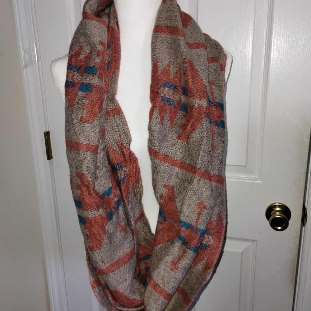 Scarf - Picture 8 of 10